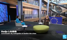 Hadja Lahbib : "Nous ne sommes ni en situation de paix, ni en situation de guerre"