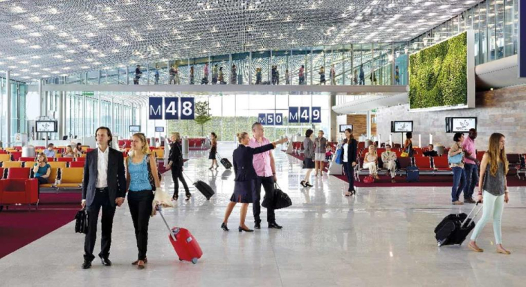 ADP est détenu à 50,63% par l'État français et à 8% par Vinci, entre autres. (© ADP)