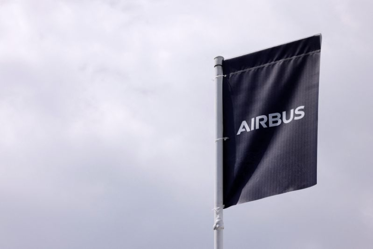 Le logo d'Airbus au salon international « Eurosatory »