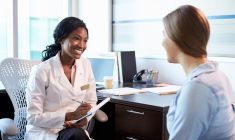 La mutuelle santé peut-elle être remplacée par une bonne gestion de votre épargne? Le calcul peut être gagnant quand vous êtes en bonne santé. ( crédit photo : Shutterstock )