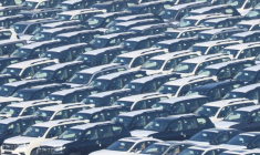 Des voitures neuves destinées à l'exportation, au port belge de Zeebrugge