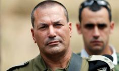 Le chef de l'armée israélienne Eyal Zamir à Nahal Oz le 20 avril 2018 ( AFP / THOMAS COEX )