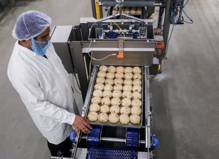 Des brioches fraîchement cuites à la boulangerie Gunstones Bakery, à Dronfield