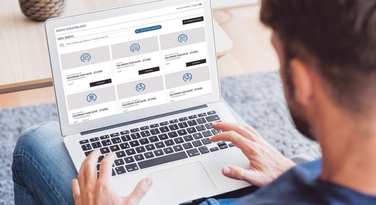 34 millions de propriétaires sont appelés à se connecter au site Internet des impôts pour effectuer une déclaration supplémentaire. (© Freepik)