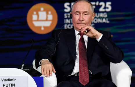 Vladimir Poutine, à Saint-Petersbourg, le 20 juin 2025 ( AFP / OLGA MALTSEVA )