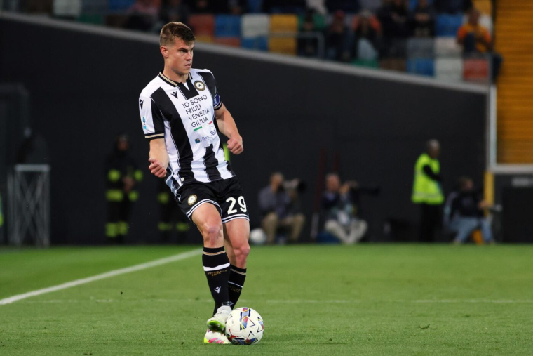 Leeds signe une recrue de poids en défense centrale