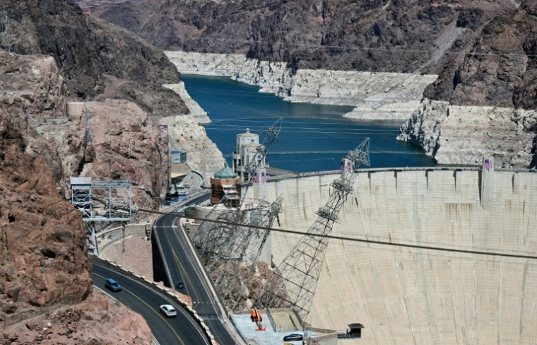 Vue du barrage Hoover, sur le Colorado, qui a donné naissance au lac Mead, dans l'Etat du Nevada, aux Etats-Unis, le 21 août 2026 ( AFP / Frederic J. BROWN )