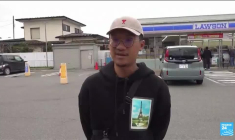 Japon : installation d'un filet masquant une vue du mont Fuji à cause du surtourisme