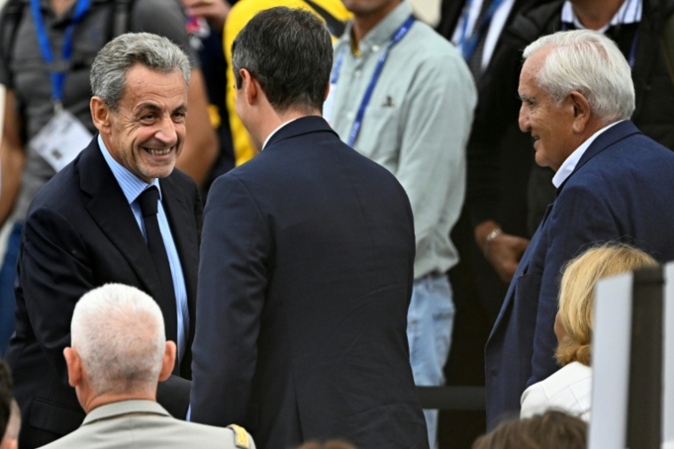 L'ancien président de la République Nicolas Sarkozy, avant le début de la messe célébrée par le pape Léon XIV sur la place de la Concorde à Paris, le 26 septembre 2026 ( AFP / JULIEN DE ROSA )