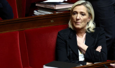 Marine Le Pen à l'Assemblée nationale à Paris