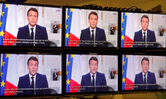 MACRON DÉFEND L'ESPOIR POUR 2021