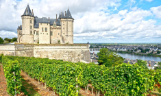 Le Val de Loire, classé au patrimoine mondial de l’humanité́ par l’UNESCO, dévoile de magnifiques itinéraires crédit photo : Shutterstock