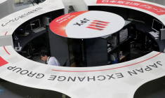 LA BOURSE DE TOKYO FINIT EN FORTE HAUSSE