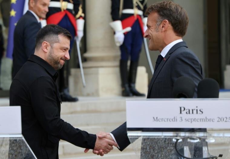 Le président ukrainien Volodymyr Zelensky et le président français Emmanuel Macron, à l'Elysée, à Paris, le 3 septembre 2025 ( AFP / Ludovic MARIN )