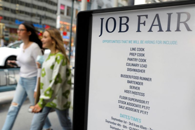 USA: LES CRÉATIONS D'EMPLOIS SUPÉRIEURES AUX ATTENTES EN MAI