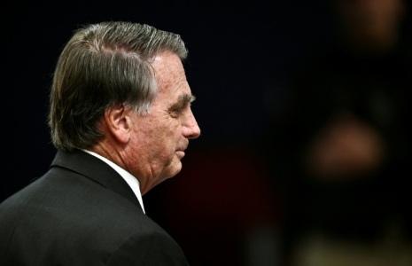 L'ancien président brésilien d'extrême droite Jair Bolsonaro sourit lors d'une audience de la Cour suprême, le 9 juin 2025 à Brasilia ( AFP / EVARISTO SA                   )