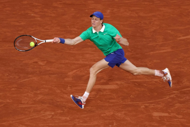 L'Italien Jannik Sinner lors de sa finale contre Carlos Alcaraz à Roland-Garros, le 8 juin 2025 à Paris ( AFP / ALAIN JOCARD )