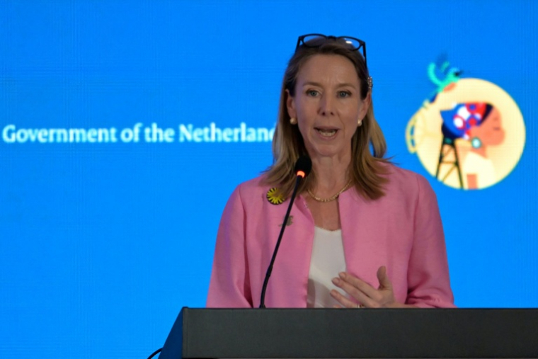 La ministre néerlandaise du Climat et de la Croissance verte, Stientje van Veldhoven, lors de la conférence sur la sortie des énergies fossiles à Santa Marta, en Colombie, le 28 avril 2026 ( AFP / Raul ARBOLEDA )