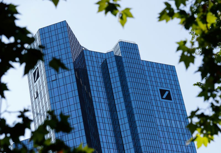 Le siège de la Deutsche Bank en Allemagne est photographié à Francfort