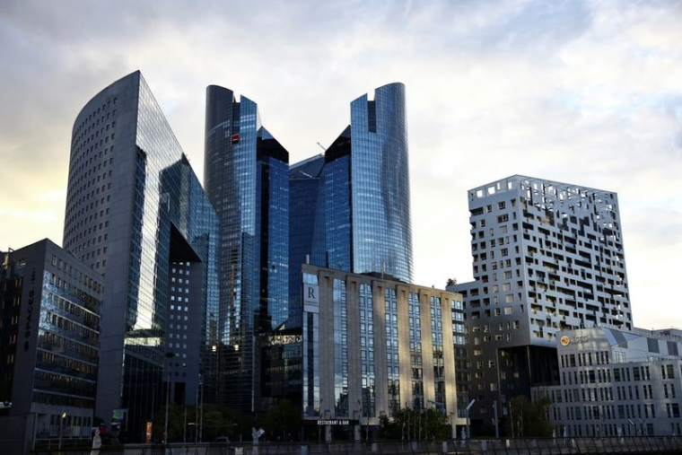 FITCH MAINTIENT LA NOTE DE CRÉDIT DE LA FRANCE À AA AVEC PERSPECTIVE NÉGATIVE