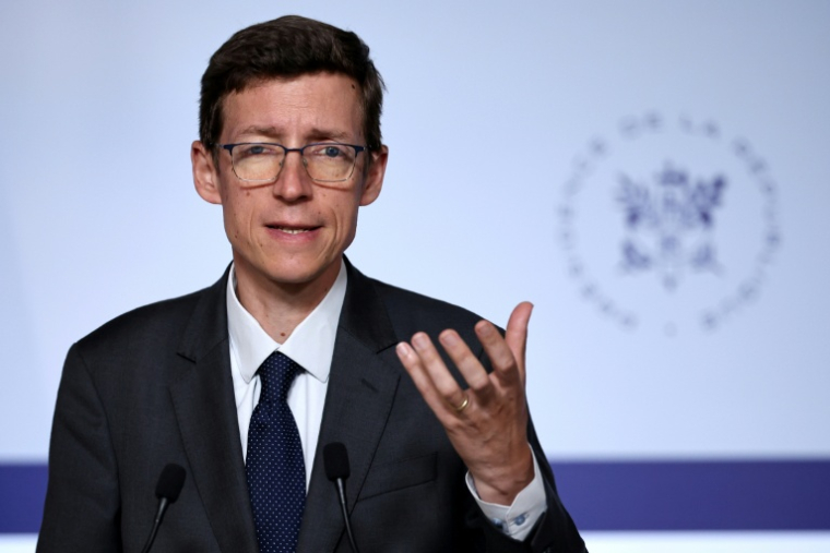 Le ministre de l'Education, Edouard Geffray, le 31 août 2026 à Paris ( AFP / SIMON WOHLFAHRT )