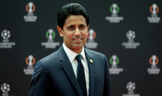 Nasser al-Khelaïfi, président du PSG et de beIN Media Group, pose le 27 août 2026 à Monaco ( AFP / Valery HACHE )
