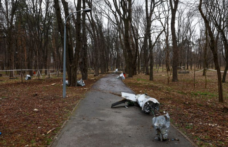 Conséquences d'un tir de missile russe à Kiev