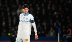 Balerdi a joué au Parc avec un problème à l'oreille