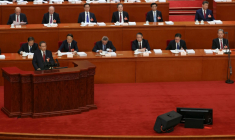 Le Premier ministre chinois Li Qiang lors du grand événement annuel dit des Deux sessions, à Pékin, le 5 mars 2026 ( POOL / FLORENCE LO )