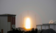 La fusée Ariane 6 décolle de Kourou, en Guyane française, le 6 mars 2025 ( AFP / Ronan LIETAR )