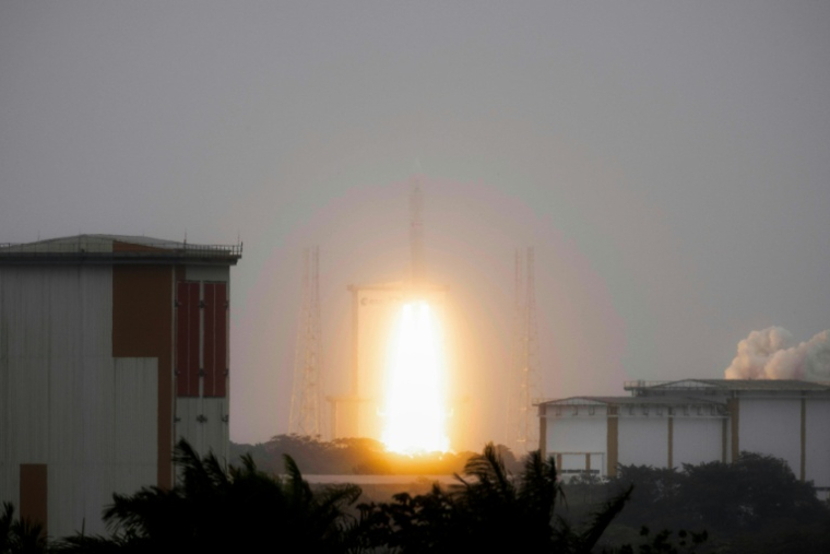 La fusée Ariane 6 décolle de Kourou, en Guyane française, le 6 mars 2025 ( AFP / Ronan LIETAR )
