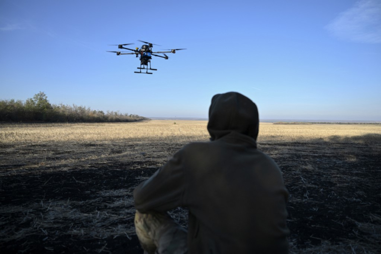 Un opérateur de drone ukrainien, en octobre 2024, dans la région de Donetsk (illustration) ( AFP / GENYA SAVILOV )