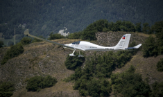 L'avion solaire SolarStratos à Sion, en Suisse, le 8 août 2025 ( AFP / Fabrice COFFRINI )