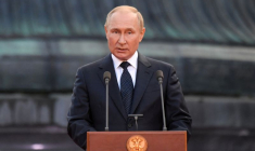 Le président russe Vladimir Poutine s'exprime à Veliky Novgorod