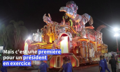 Au carnaval de Rio, hommage vibrant et clivant à Lula en pleine année électorale