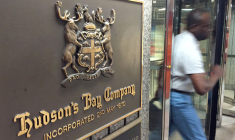 HUDSON'S BAY PEINE À MONTER UNE OFFRE SUR MACY'S