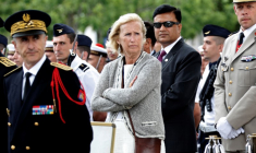 EVELYNE RICHARD QUITTE L'ELYSÉE