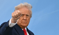 Donald Trump à Stansted, au Royaume-Uni, le 18 septembre 2025. ( AFP / ANDREW CABALLERO-REYNOLDS )