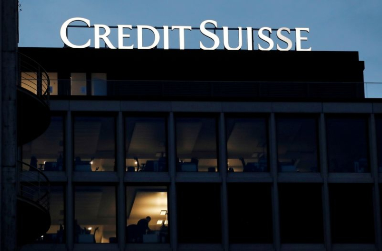 CREDIT SUISSE TROUVE UN ACCORD À L'AMIABLE DANS L'AFFAIRE DE FILATURE D'IQBAL KHAN