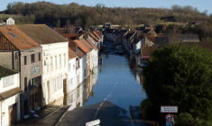 Inondations à Neuville-sous-Montreuil, le 17 novembre 2023, où l'état de catastrophe naturelle avait été déclaré. ( AFP / CHARLES CABY )