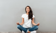 Méditer pour ne pas stresser (Crédits photo : Shutterstock)