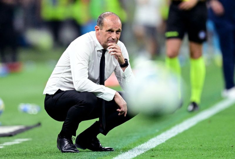 L'entraîneur de l'AC Milan, Massimiliano Allegri