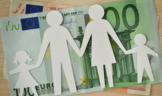 Aider ses enfants financièrement : attention aux risques ! / iStock.com - CalypsoArt