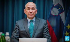 Slovénie : qui est Janez Jansa, surnommé le "mini-Trump européen" ?