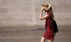 FRANCE: MÉTÉO FRANCE LÈVE LA VIGILANCE ROUGE CANICULE SUR LA FAÇADE OUEST