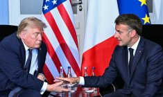 Donald Trump et Emmanuel Macron à Évian, le 15 juin 2026. ( AFP / MANDEL NGAN )