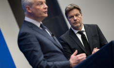 Bruno Le Maire et le vice-chancelier allemand Robert Habeck, le 7 février 2023, à Washington ( AFP / Brendan Smialowski )
