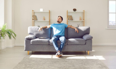 Mathieu souhaite investir dans l’immobilier dans quelques années. D’ici là, il voudrait placer 20.000 euros d’épargne en Bourse pour faire grossir son capital.