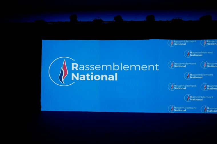 Comme LFI, le Rasseblement national (RN) se lance à l'asaut des municipales en envoyant en nombre des députés en tablant sur leur notoriété pour s'implanter durablement dans les villes ( AFP / JEAN-PHILIPPE KSIAZEK )