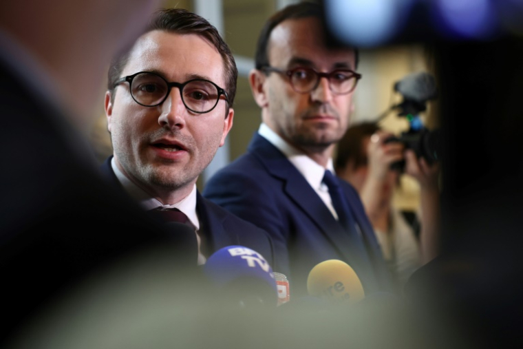 Le texte comporte également un "arsenal" pour "lutter efficacement contre la fraude aux aides publiques", qui représente environ 1,6 milliard d'euros chaque année, selon le député macroniste Thomas Cazenave, porteur du texte à l'Assemblée. ( AFP / Anne-Christine POUJOULAT )